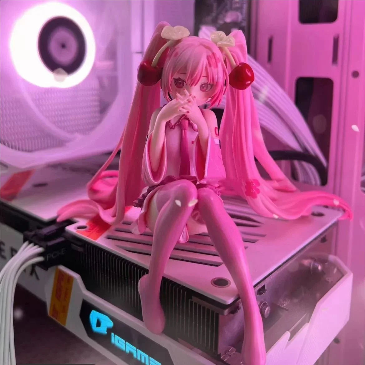 New Sakura Hatsune Miku Handmade Cute Car Chassis Desktop Decoration Ornaments Scenery Female Model Gift