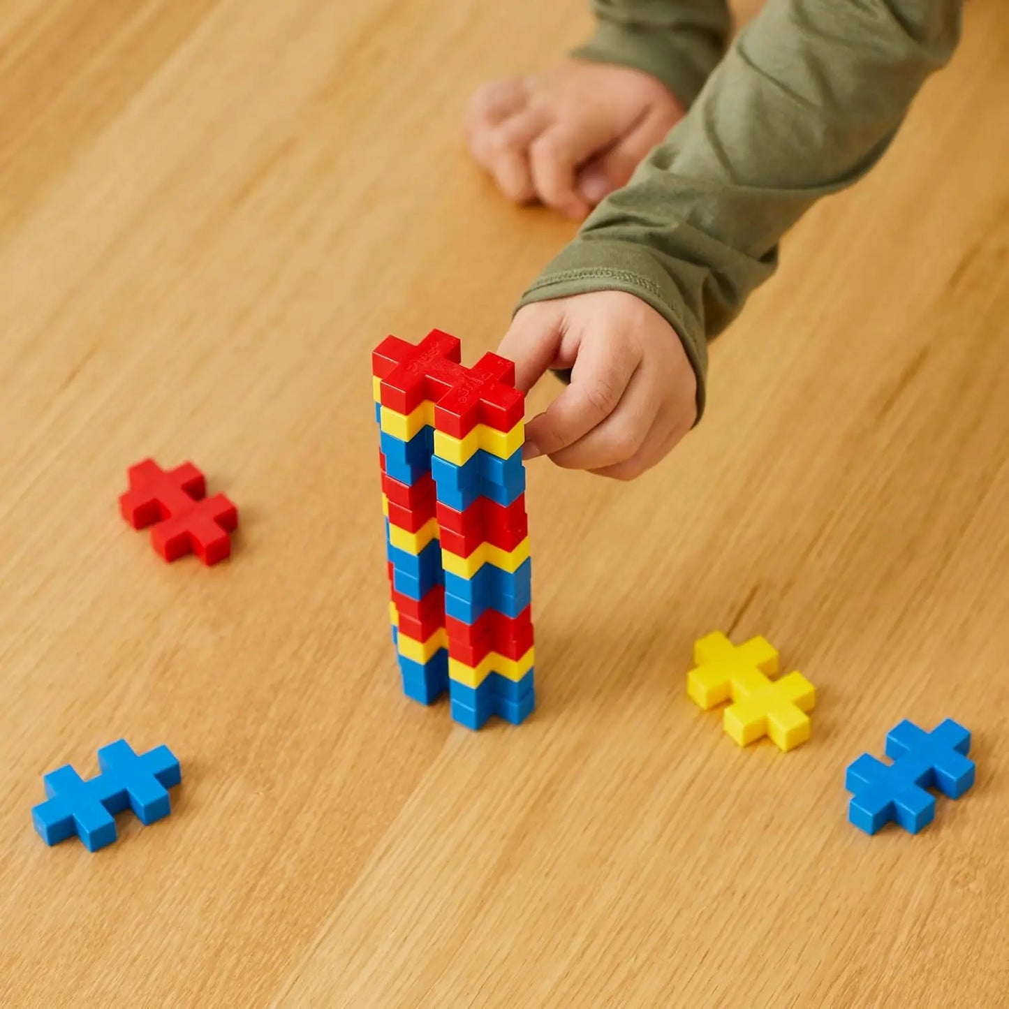 Open Play Set - 400 Piece in Storage Tub